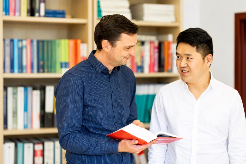 GRÜNDUNG DER S&P SCS